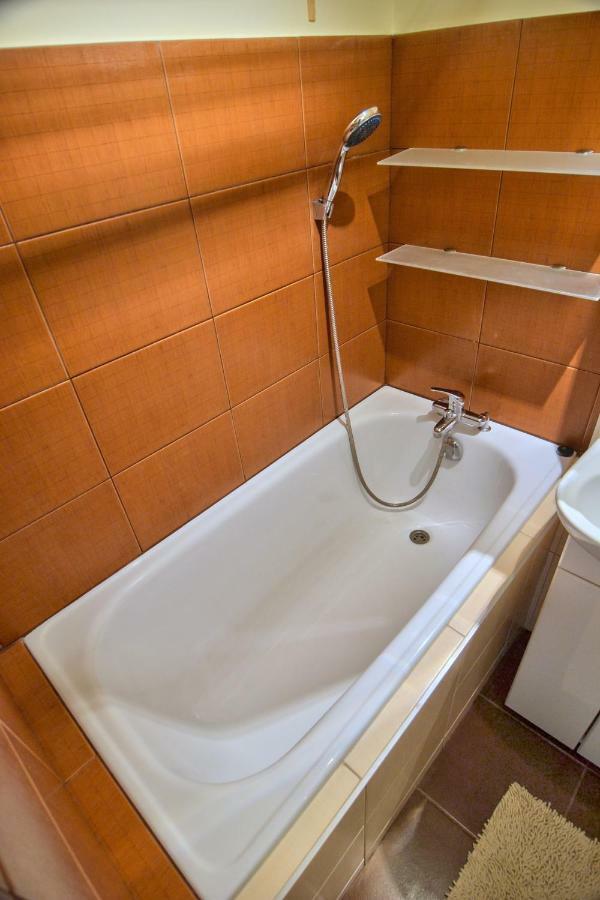 Sloneczny Apartament Grzybowska ワルシャワ エクステリア 写真
